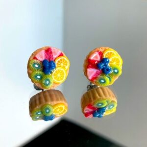 Fruitcake stud earrings